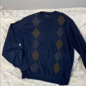 Men’s navy blue sweater
